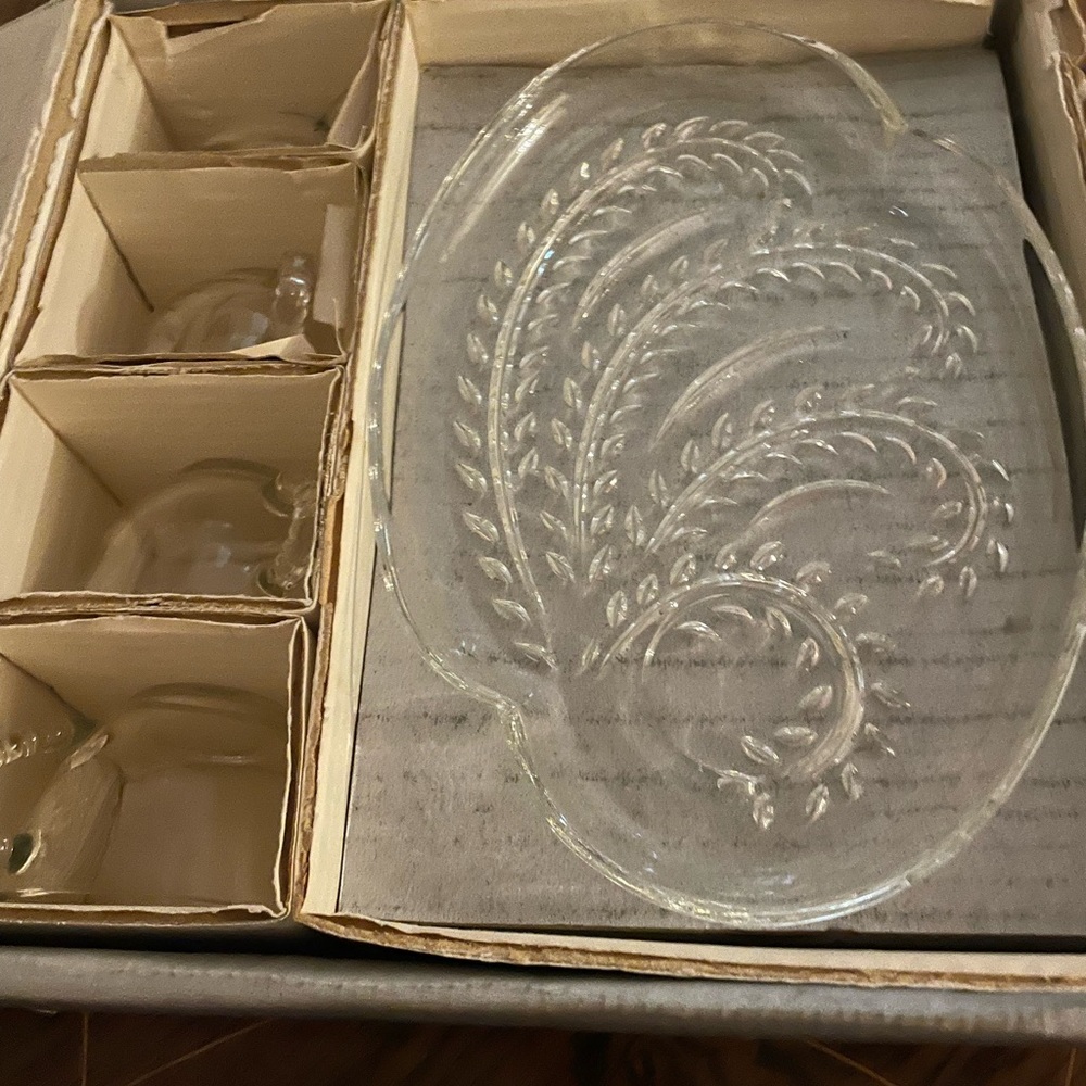 Vintage Federal Glass Snack Set